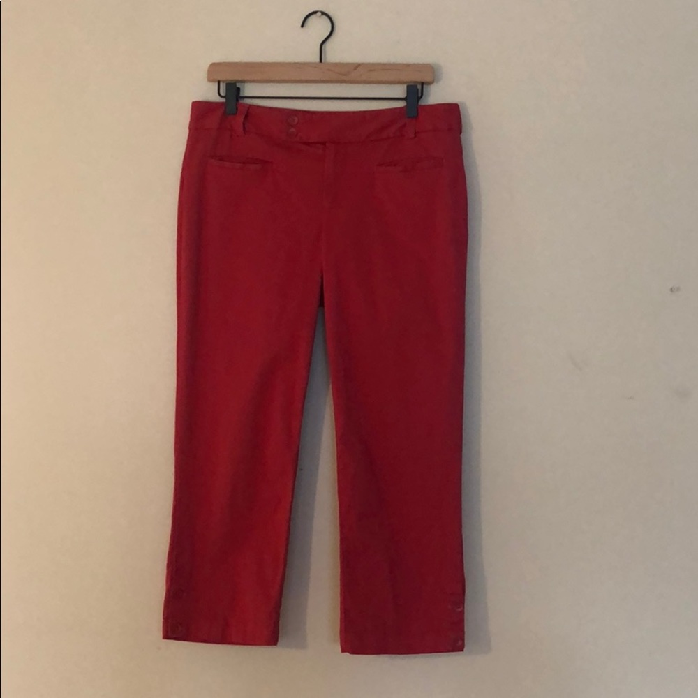 Loft Coral Capris - Size 8